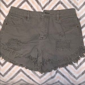 Pace in hi-rise shorts